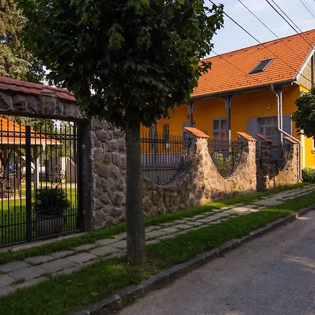 Anna Vendeghaz 招待所