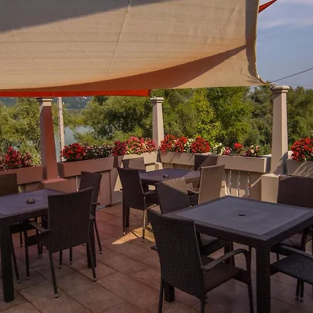 Anna Vendeghaz 招待所 3*