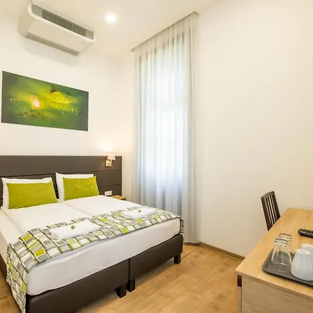 招待所 Anna Vendeghaz 3*