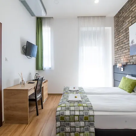 Anna Vendeghaz 招待所