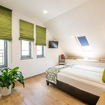 Anna Vendeghaz 3* 维谢格拉德