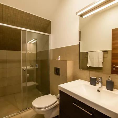 Anna Vendeghaz 招待所