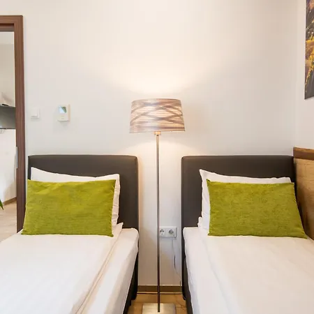 Anna Vendeghaz 3* 维谢格拉德