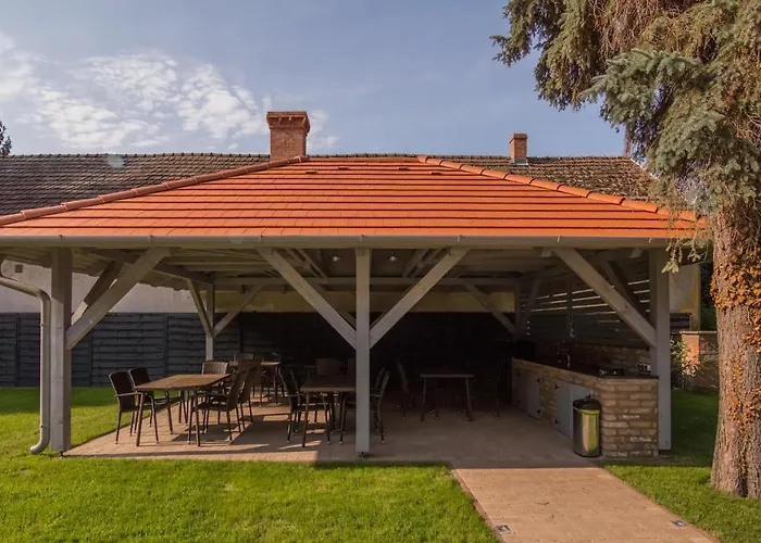 Anna Vendeghaz Guest house