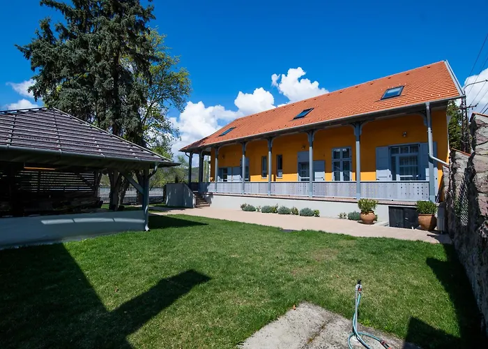 Guest house Anna Vendeghaz 3*